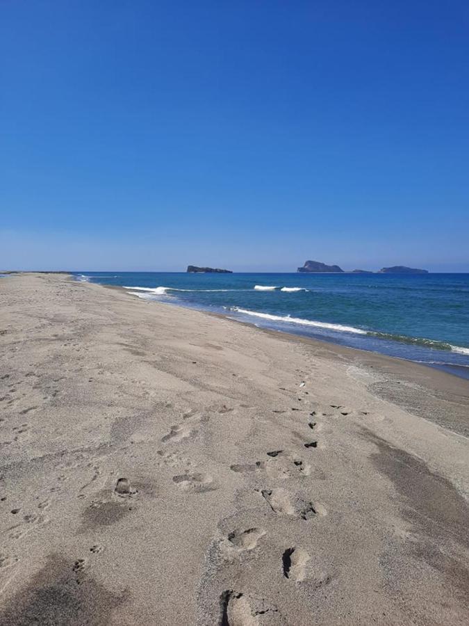 Youhan Beach Resort San Antonio  Ngoại thất bức ảnh