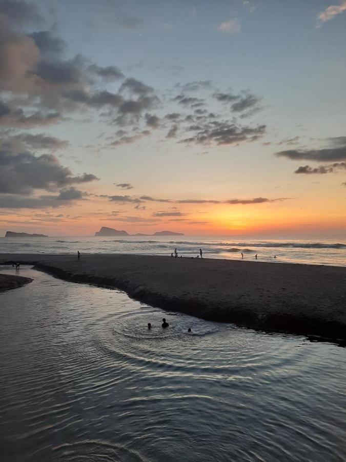 Youhan Beach Resort San Antonio  Ngoại thất bức ảnh
