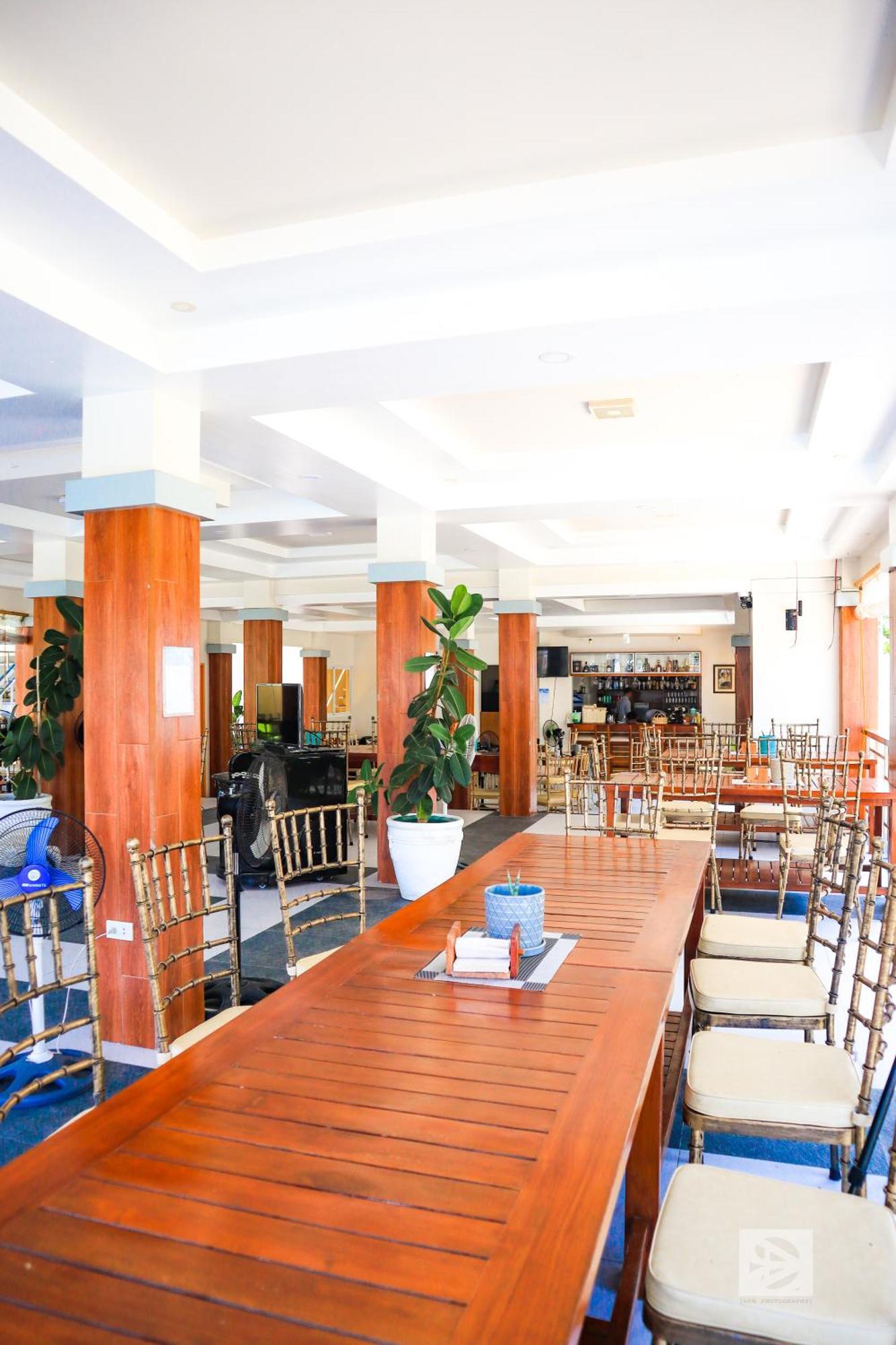 Youhan Beach Resort San Antonio  Ngoại thất bức ảnh
