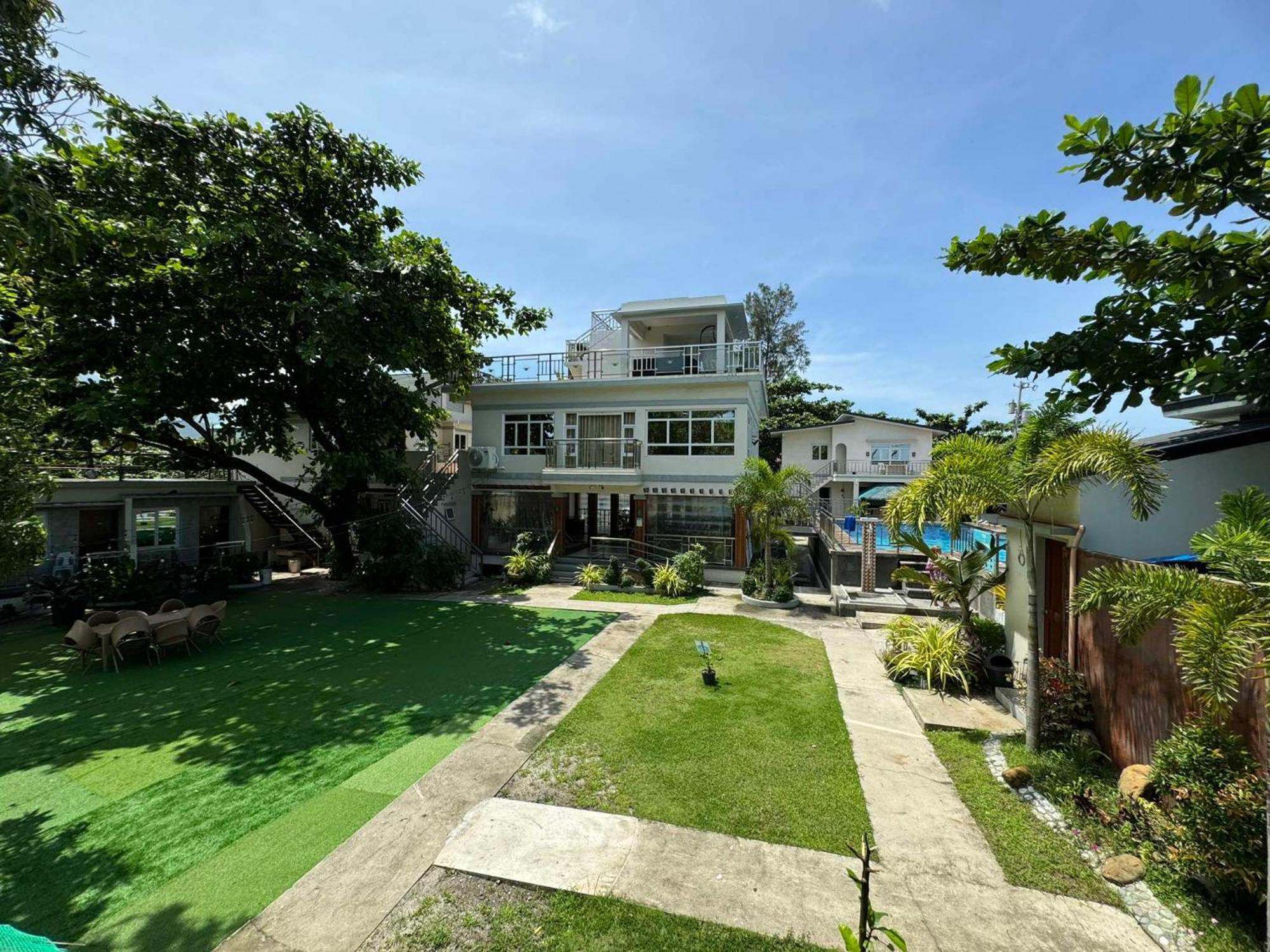 Youhan Beach Resort San Antonio  Ngoại thất bức ảnh